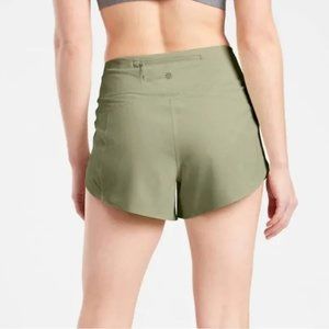Athleta Run With It 3.5 inch - sage green